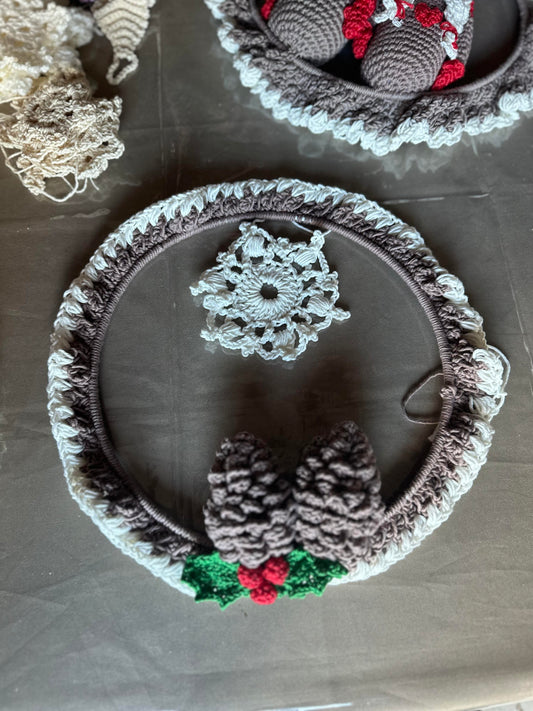 couronne pommes de pin